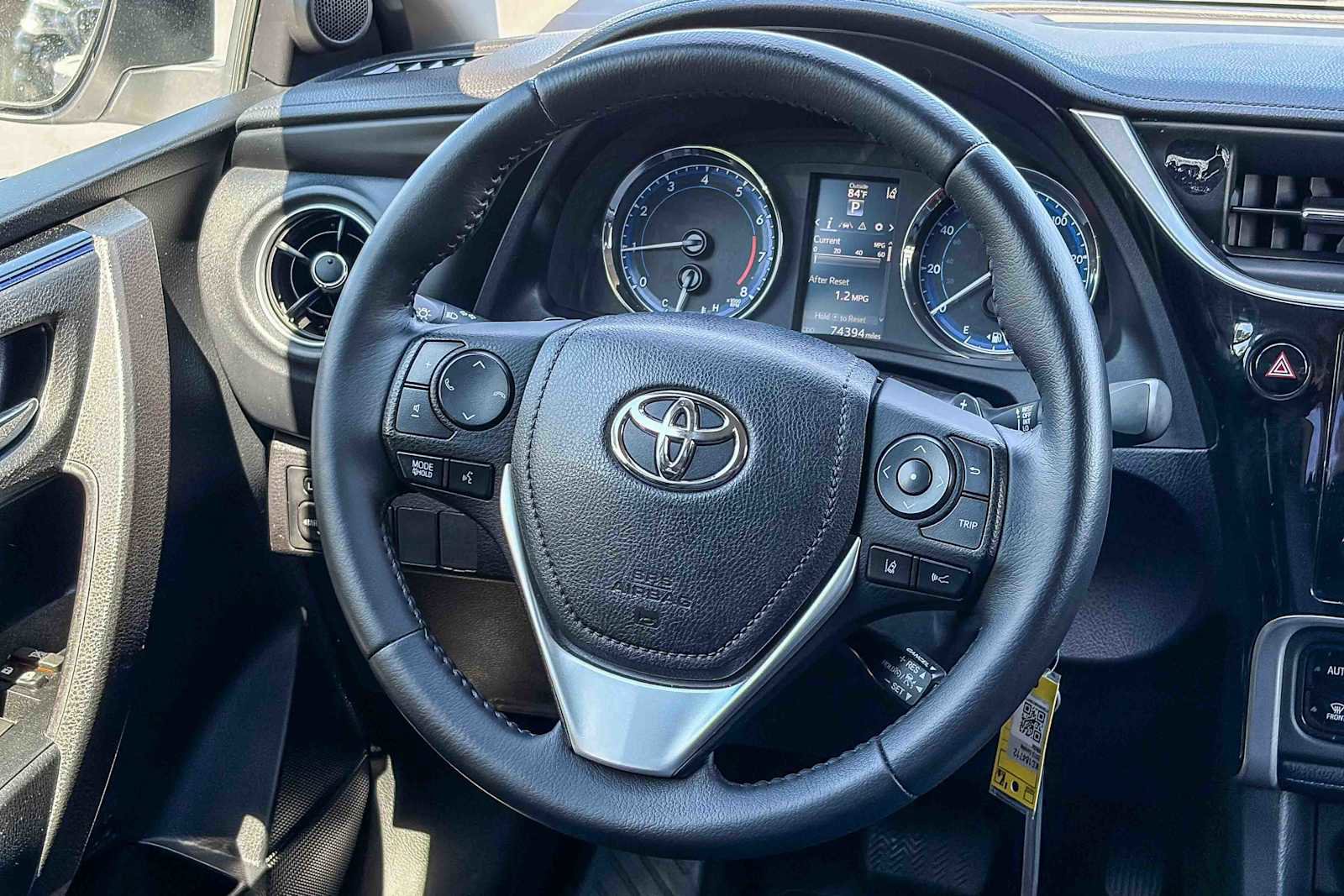 Used 2019 Toyota Corolla SE w/ Carpet Mat Package (TMS) image 14