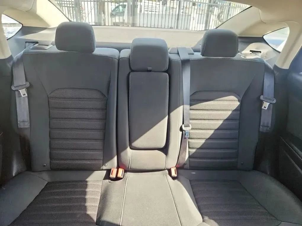 Used 2019 Ford Fusion SE image 10