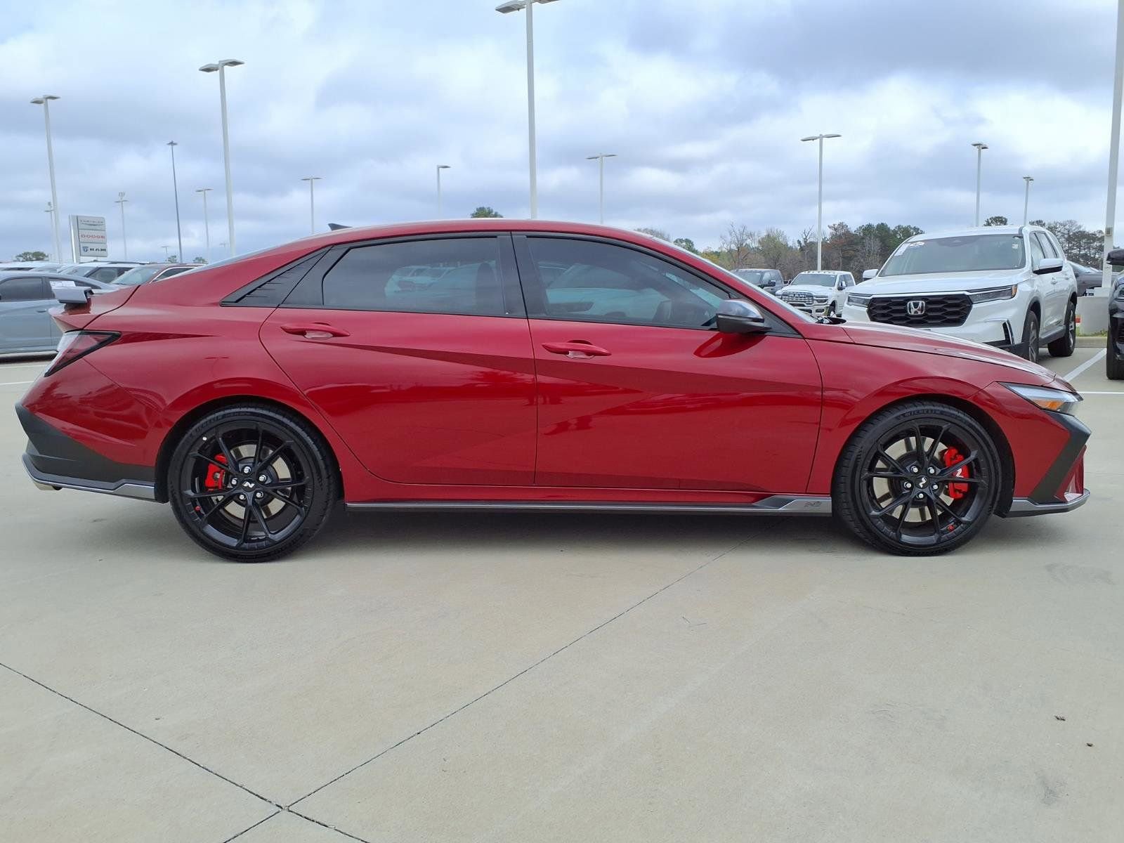 Used 2025 Hyundai Elantra N image 5