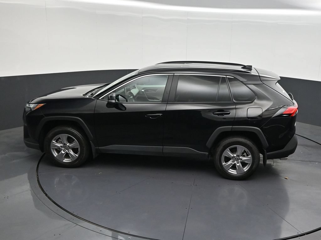 Used 2025 Toyota RAV4 XLE w/ Convenience Package FWD image 17