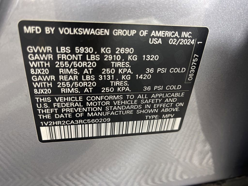 Used 2024 Volkswagen Atlas SE image 37