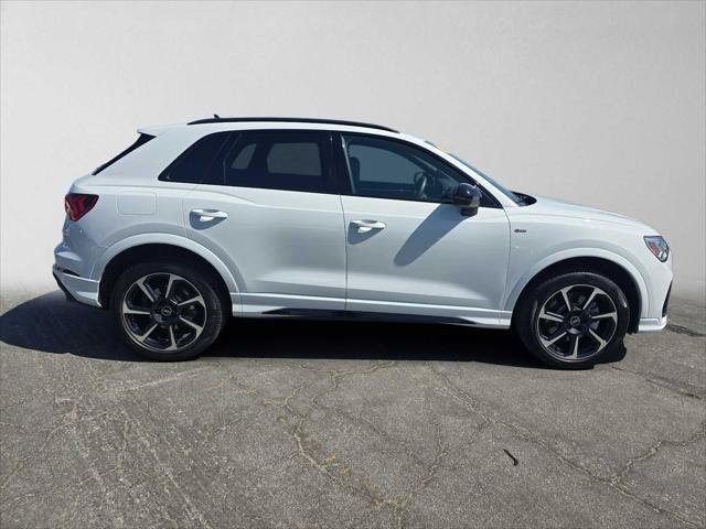 Used 2025 Audi Q3 2.0T Premium Plus w/ Premium Plus Package AWD/4WD image 2
