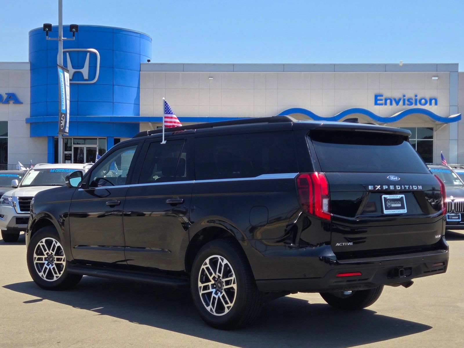 Used 2025 Ford Expedition Max Active AWD/4WD image 5