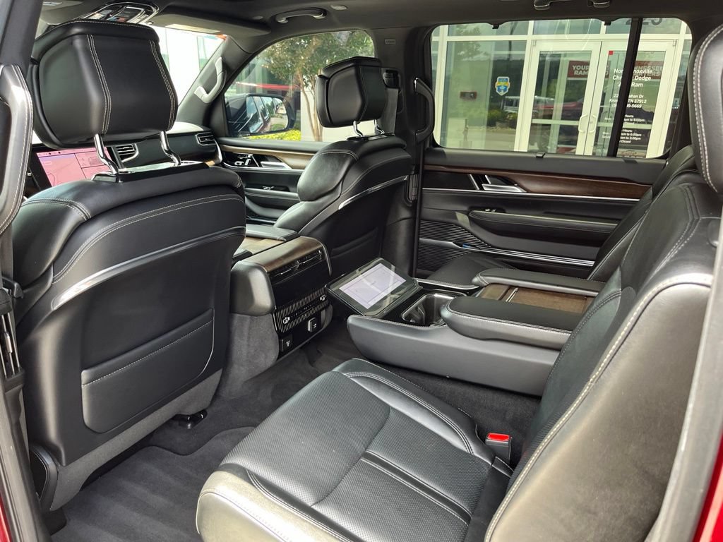 Used 2023 Jeep Grand Wagoneer 4WD image 20
