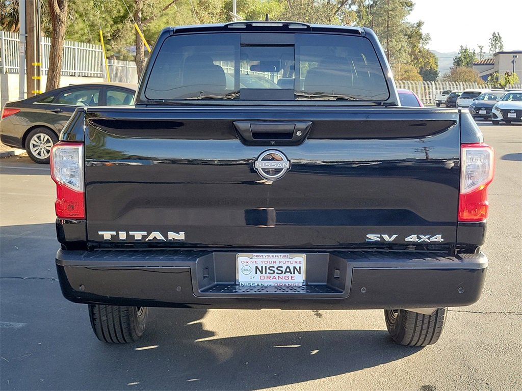 Used 2023 Nissan Titan SV image 30