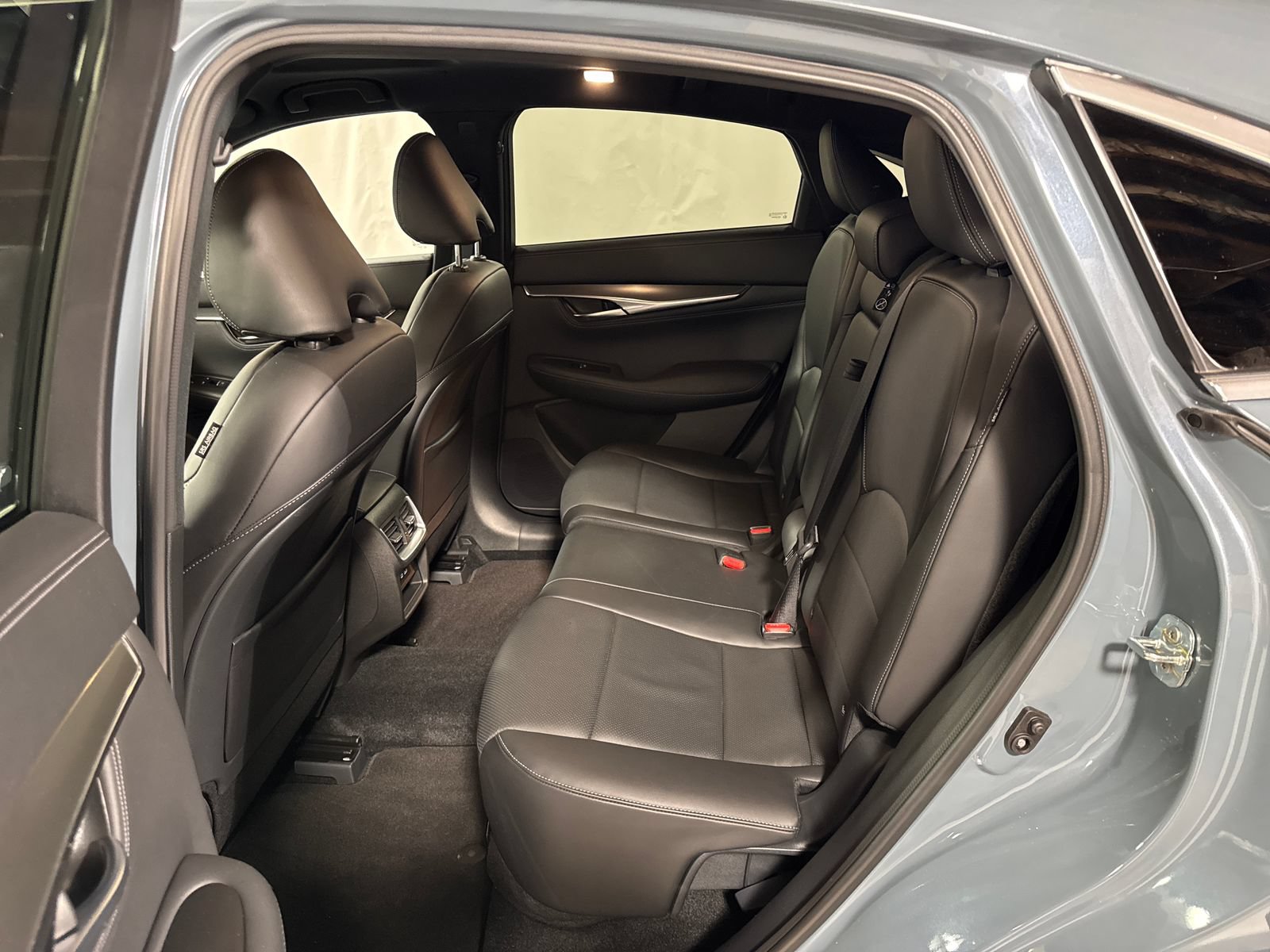 Certified 2025 INFINITI QX55 Luxe w/ Cargo Package AWD/4WD image 5