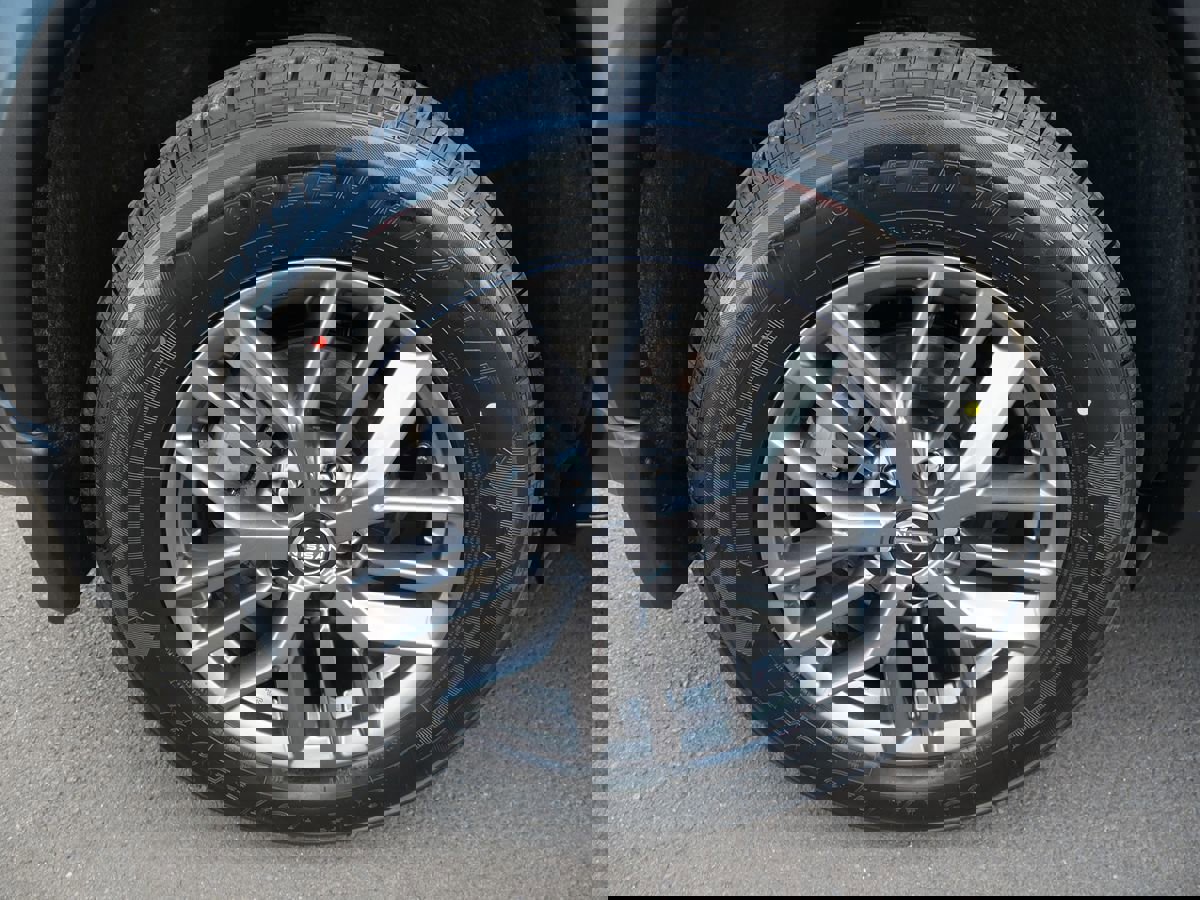 Used 2023 Nissan Rogue S image 33