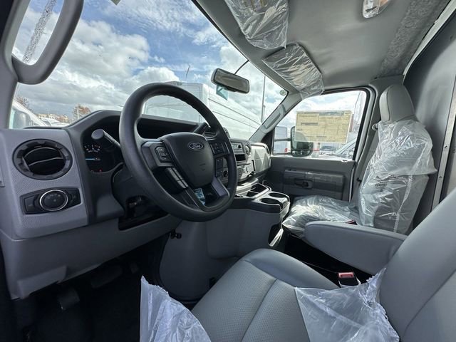 New 2024 Ford E-350 and Econoline 350 Super Duty image 6