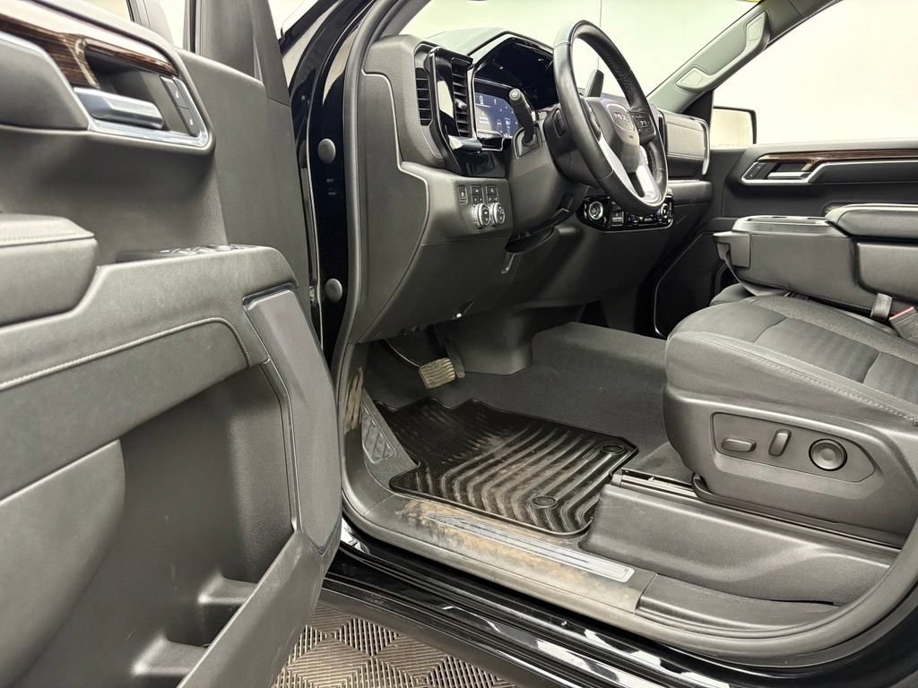 Used 2023 GMC Sierra 1500 Elevation w/ LPO, Elevation Black Package AWD/4WD image 14