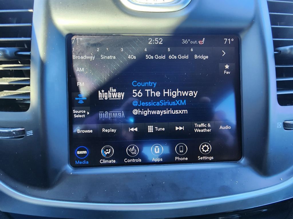 Used 2023 Chrysler 300 Touring L image 16