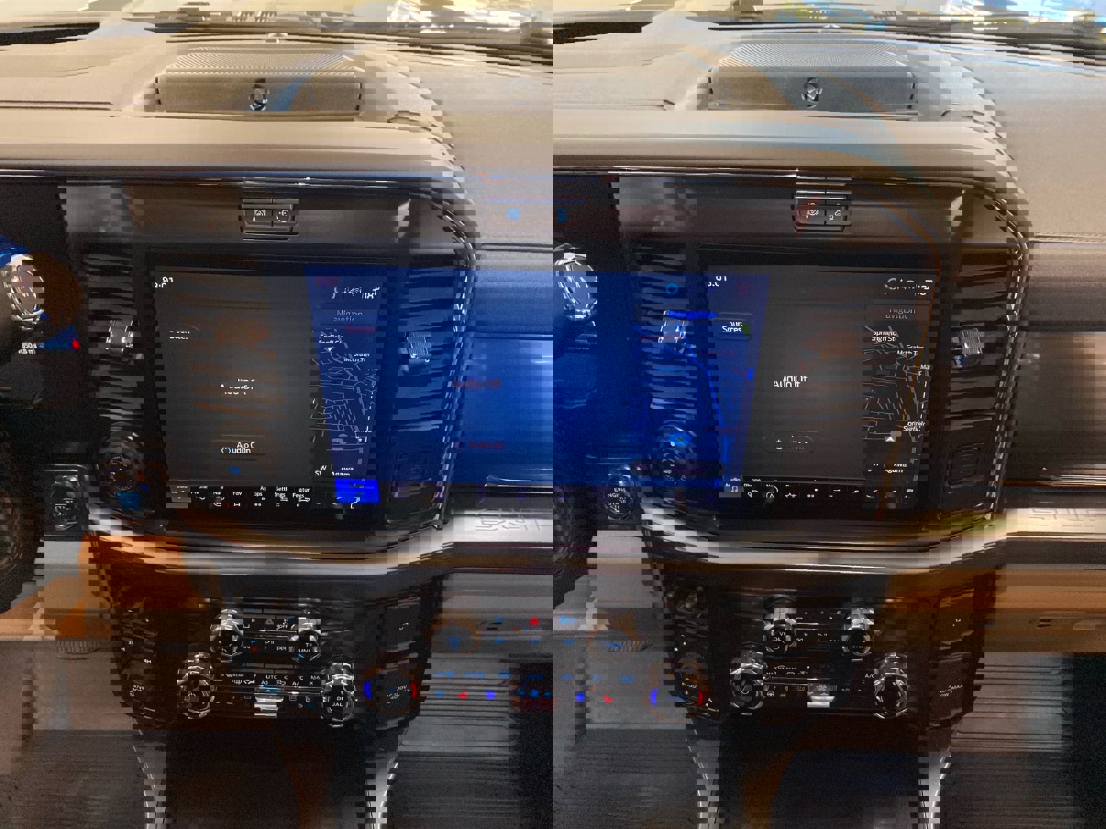 Certified 2025 Ford F350 Lariat w/ Lariat Ultimate Package image 24