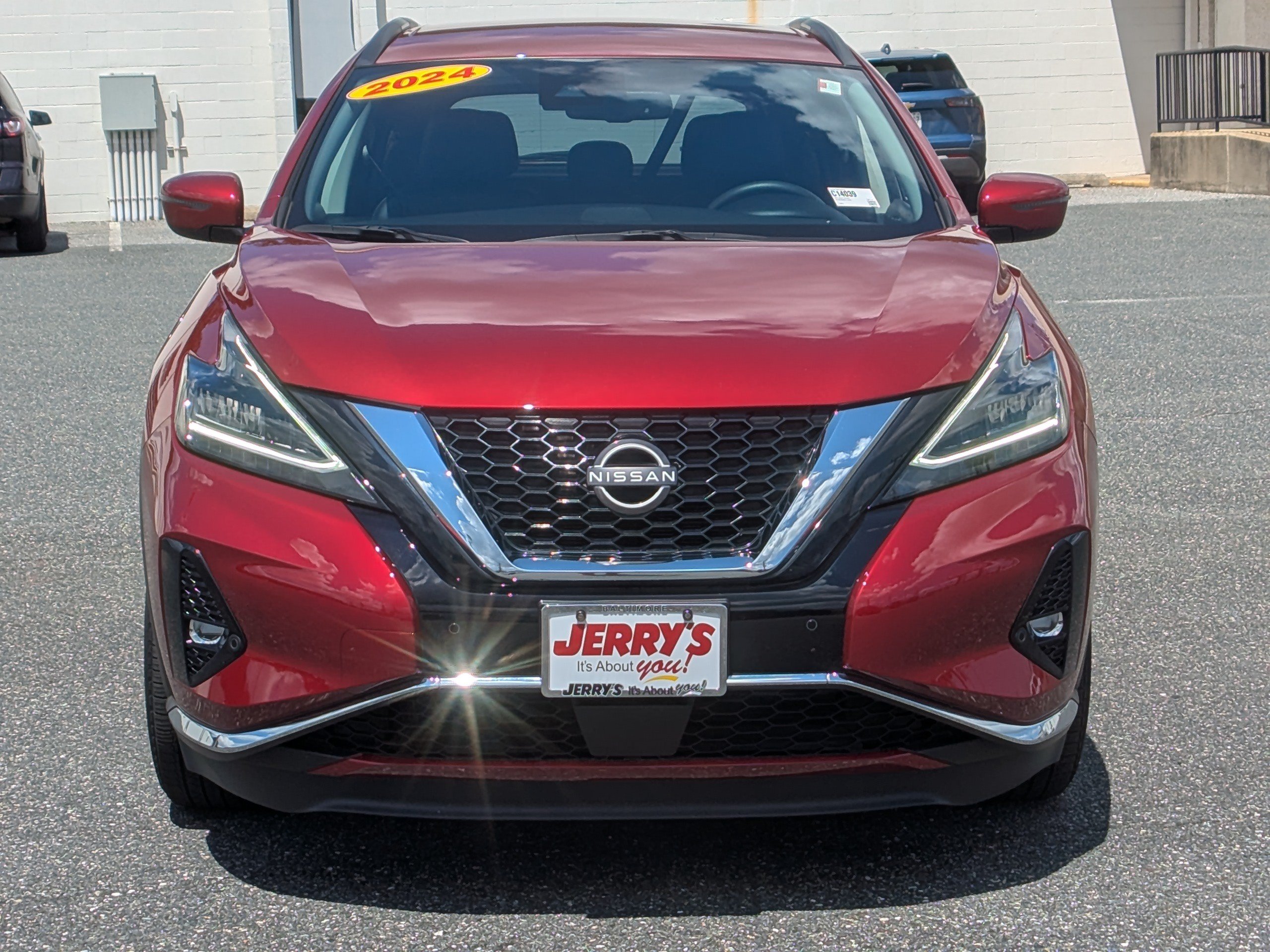 Used 2024 Nissan Murano SV AWD/4WD image 2