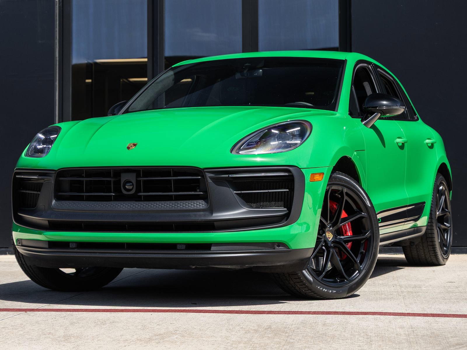 Certified 2023 Porsche Macan GTS AWD/4WD image 1