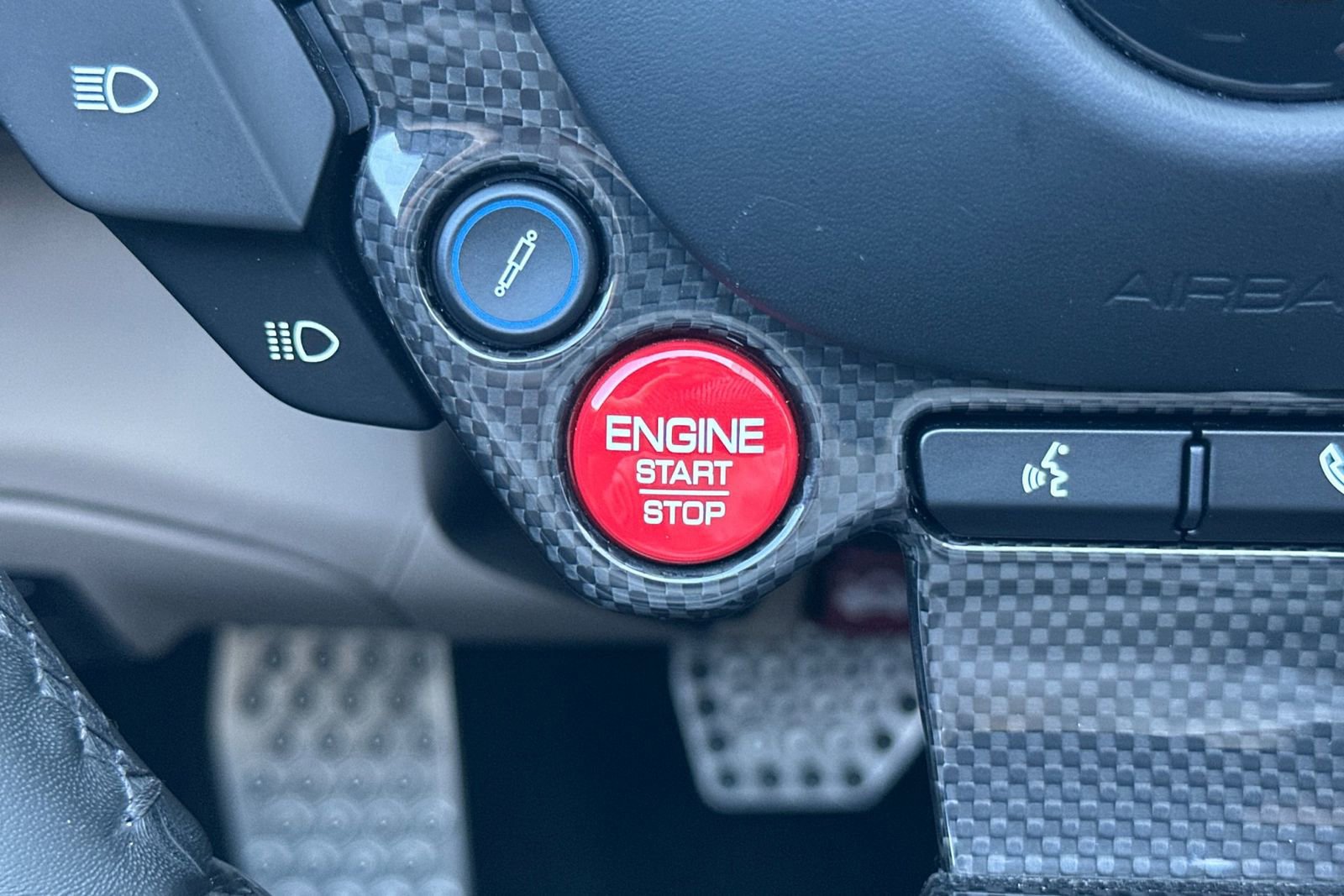 Used 2021 Ferrari 812 GTS RWD image 28