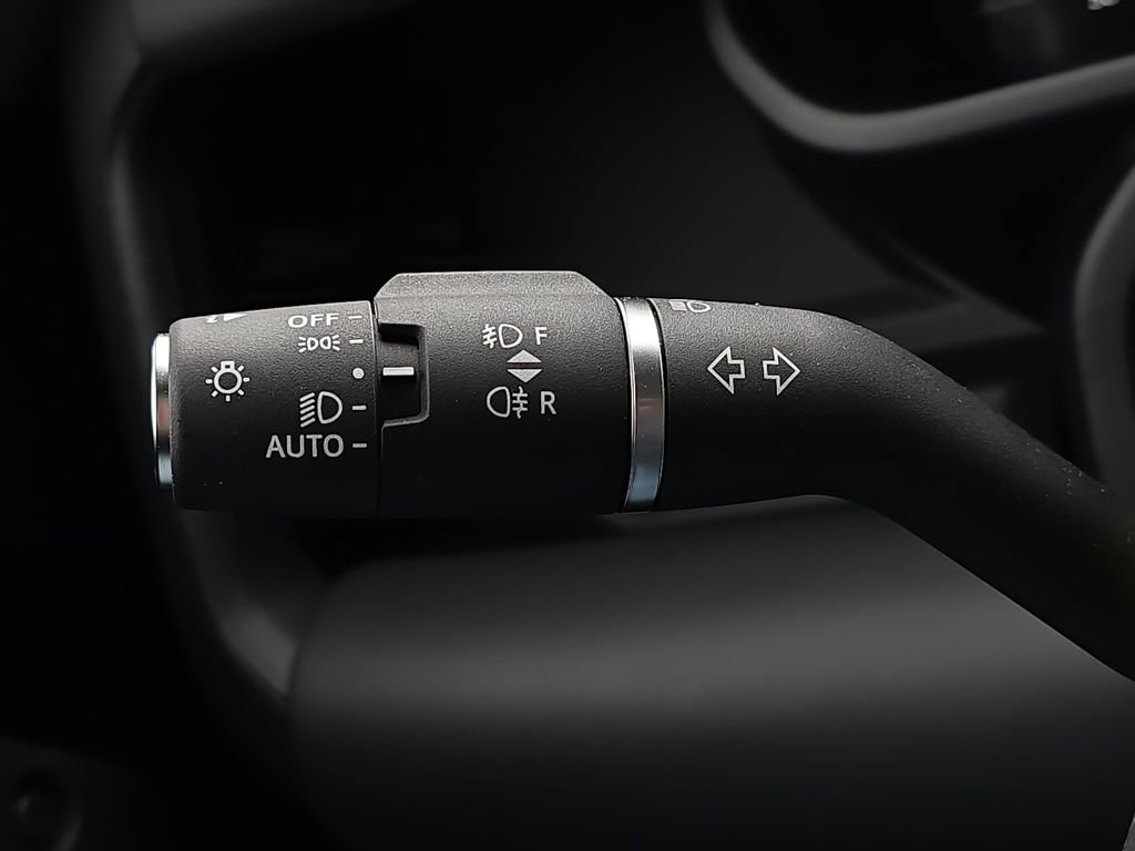 New 2026 Land Rover Defender 110 OCTA AWD/4WD image 26