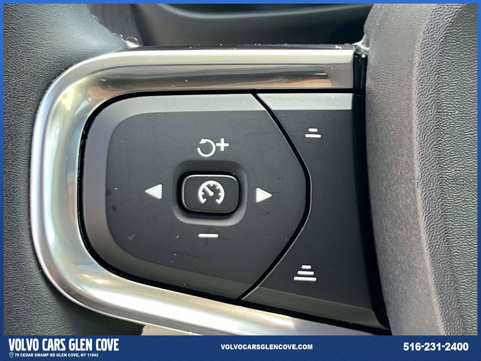 Used 2023 Volvo XC40 B5 Plus w/ Driver Assist Package image 21