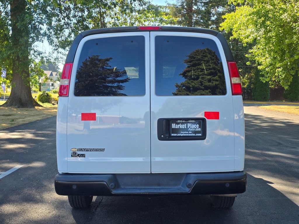Used 2017 Chevrolet Express 2500 LS RWD image 5
