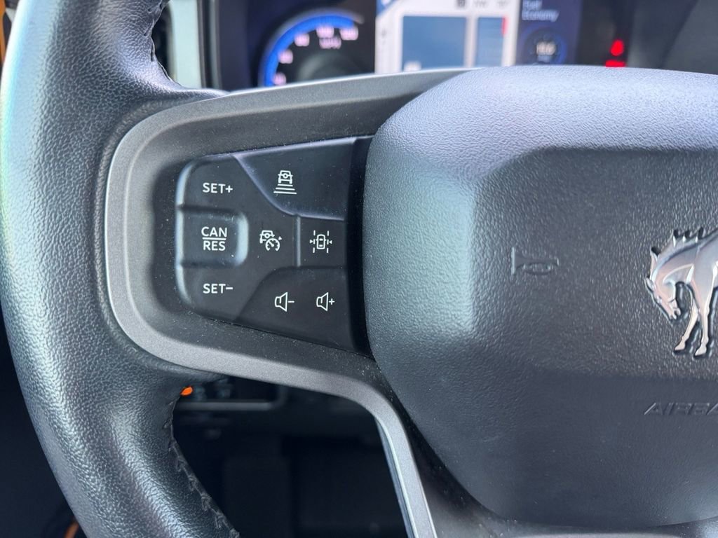 Used 2023 Ford Bronco Badlands image 23