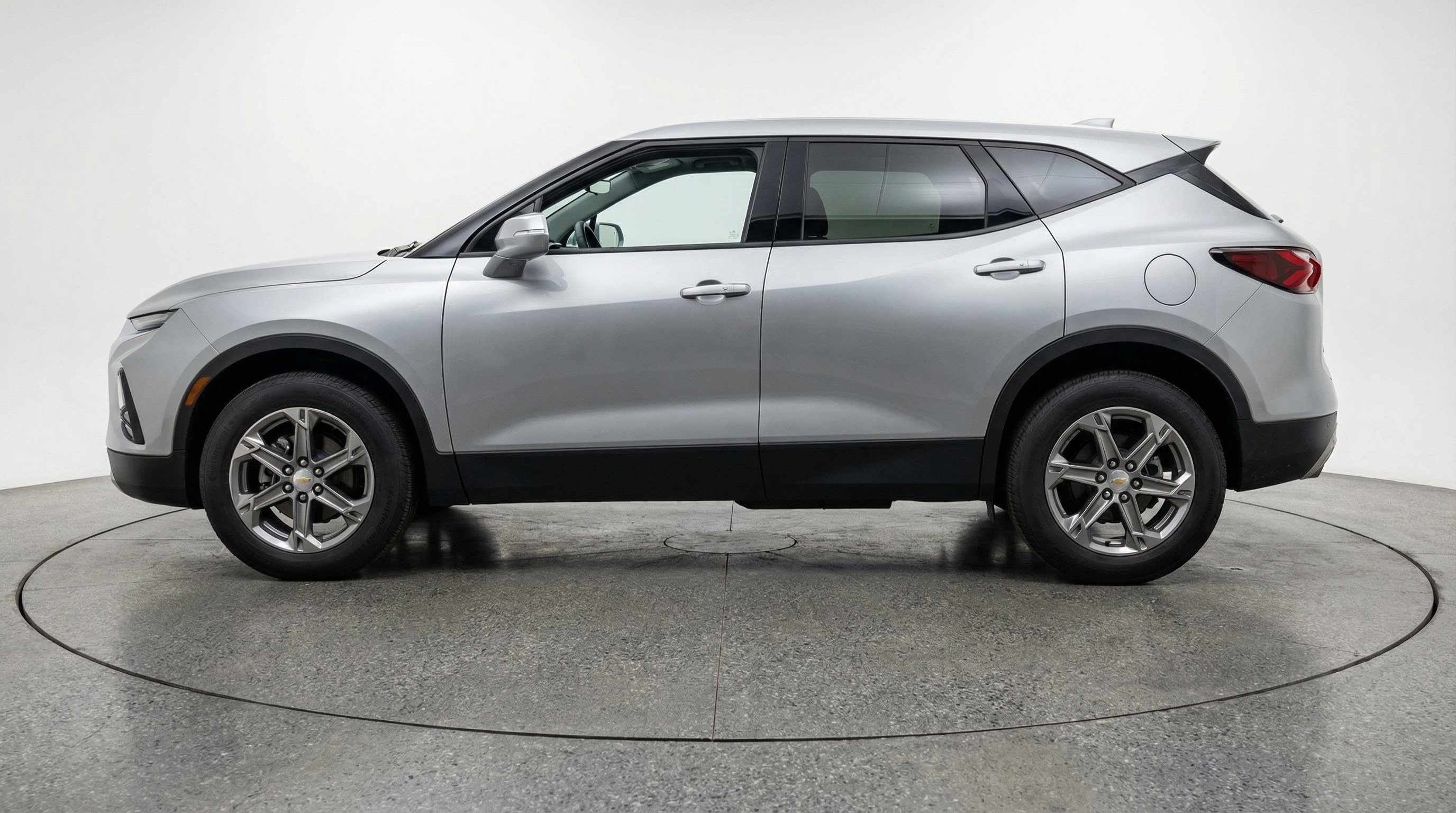 Used 2025 Chevrolet Blazer LT image 5