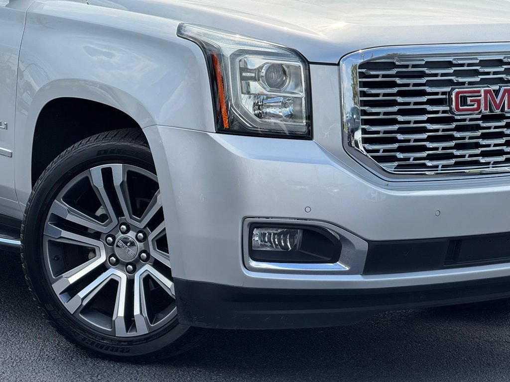 Used 2018 GMC Yukon Denali w/ Open Road Package AWD/4WD image 12