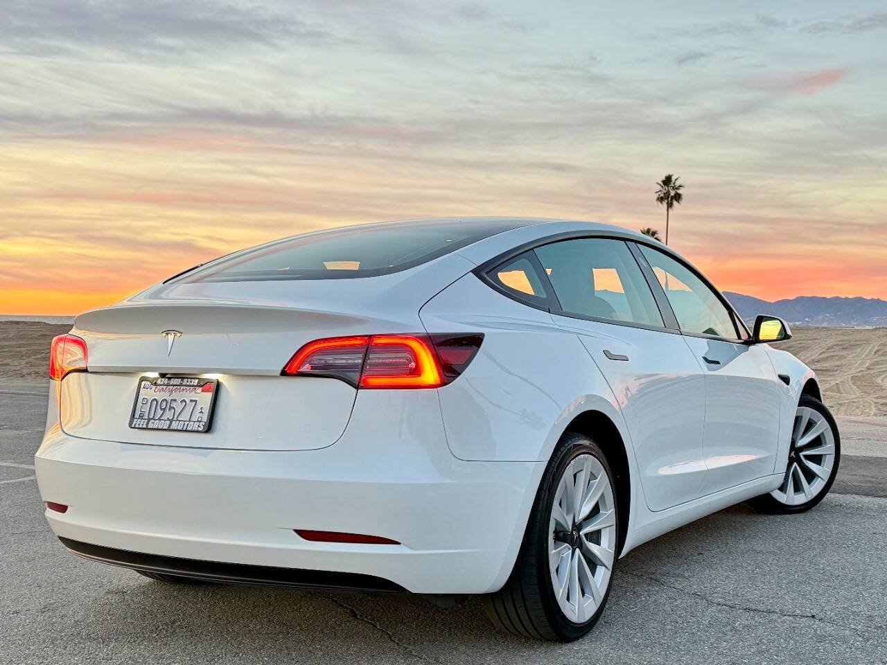 Used 2023 Tesla Model 3 Standard Range RWD image 4
