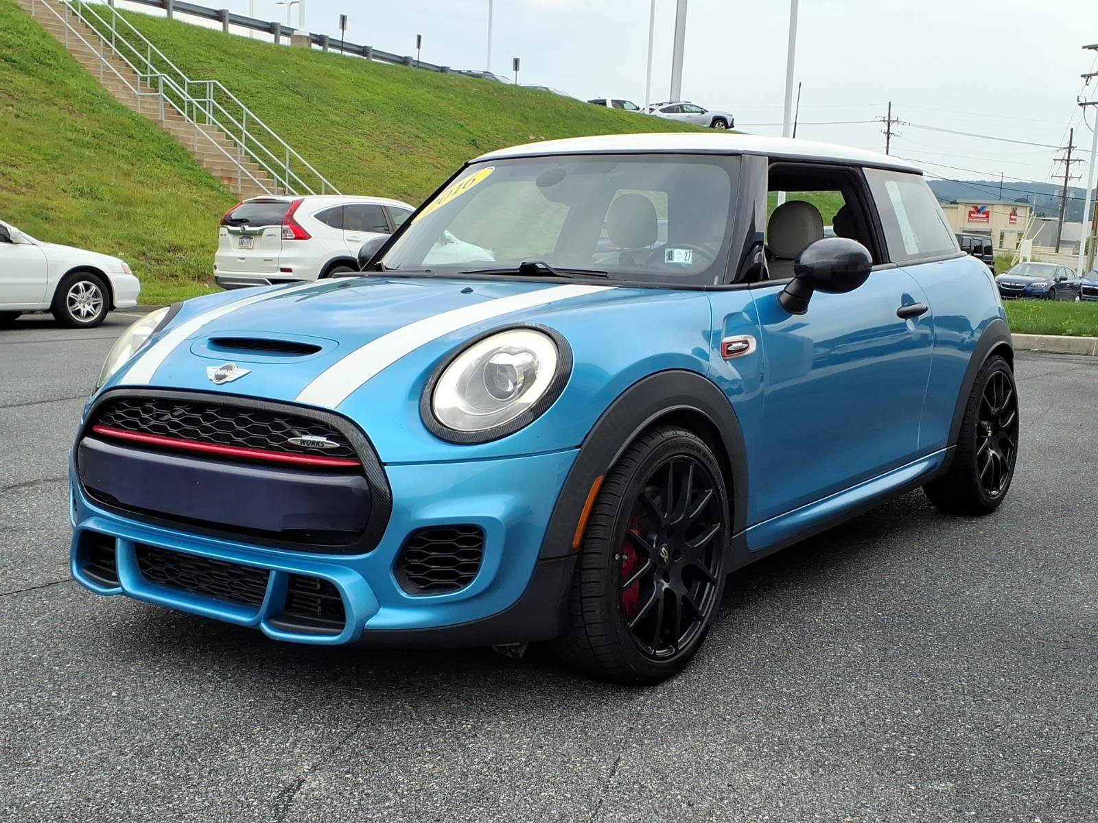 Used 2016 MINI Cooper John Cooper Works FWD image 8