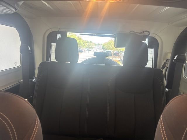 Used 2017 Jeep Wrangler Sahara w/ Connectivity Group image 14