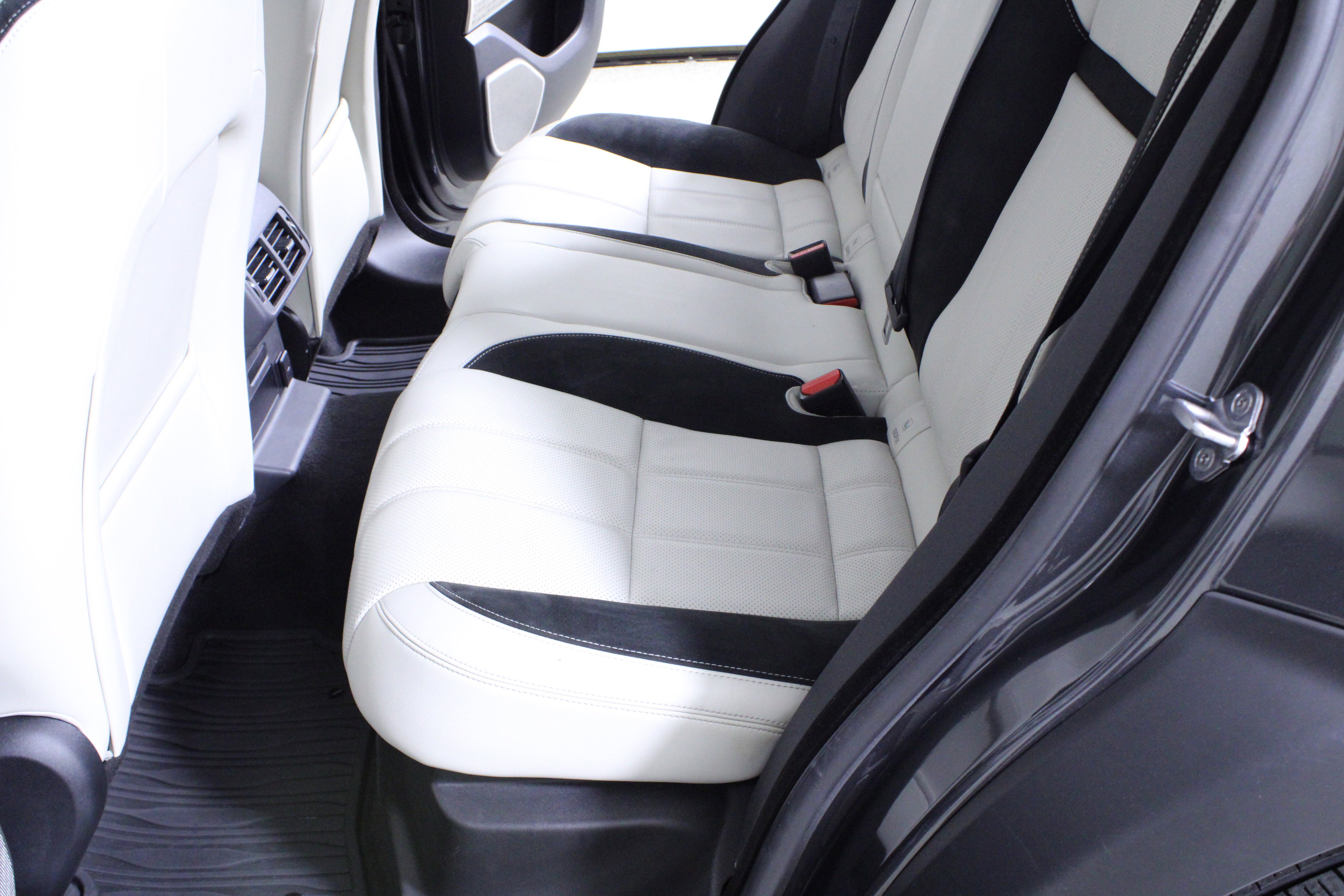 Used 2023 Land Rover Range Rover Velar R-Dynamic S AWD/4WD image 12