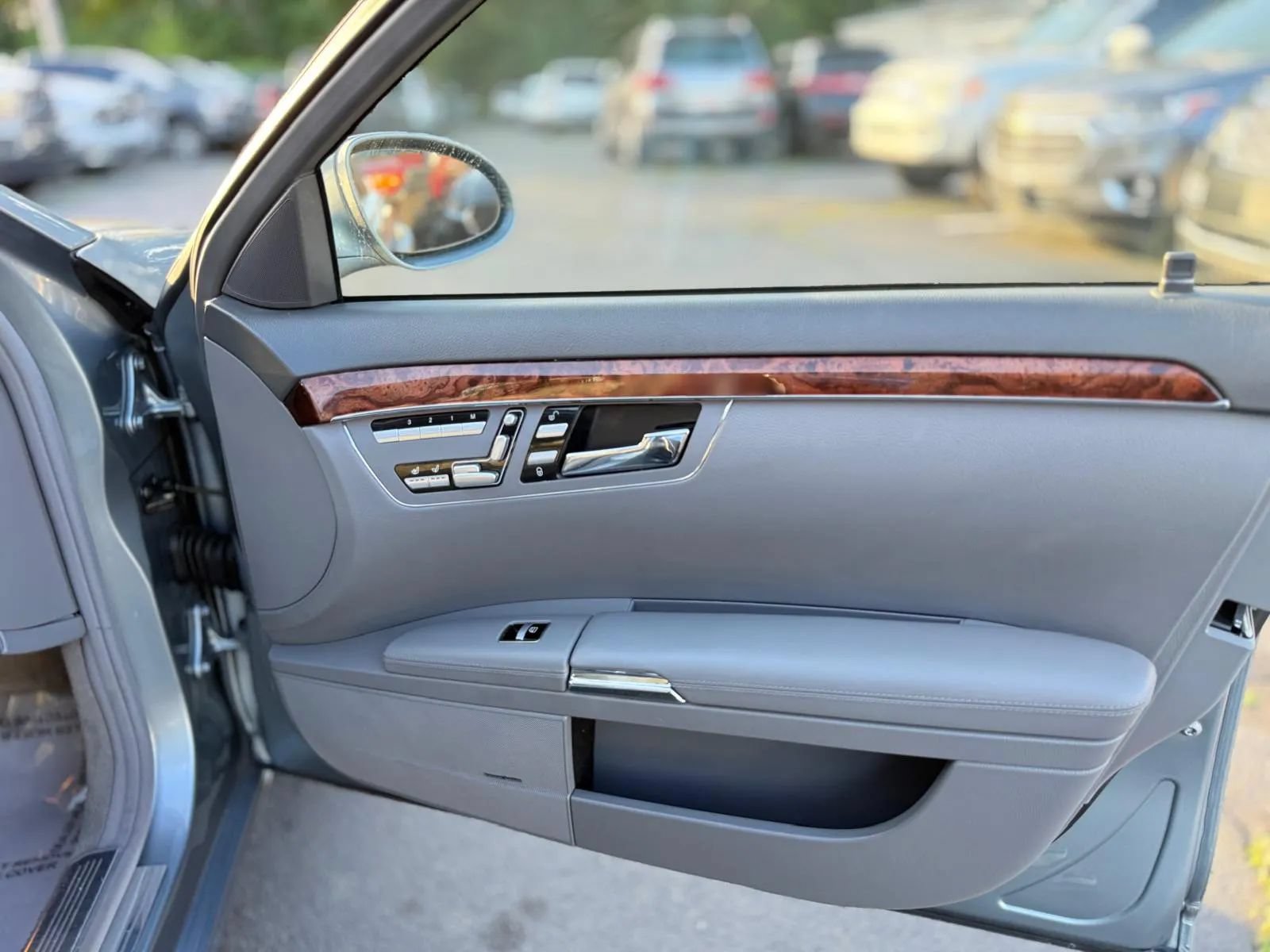Used 2009 Mercedes-Benz S 550 image 26