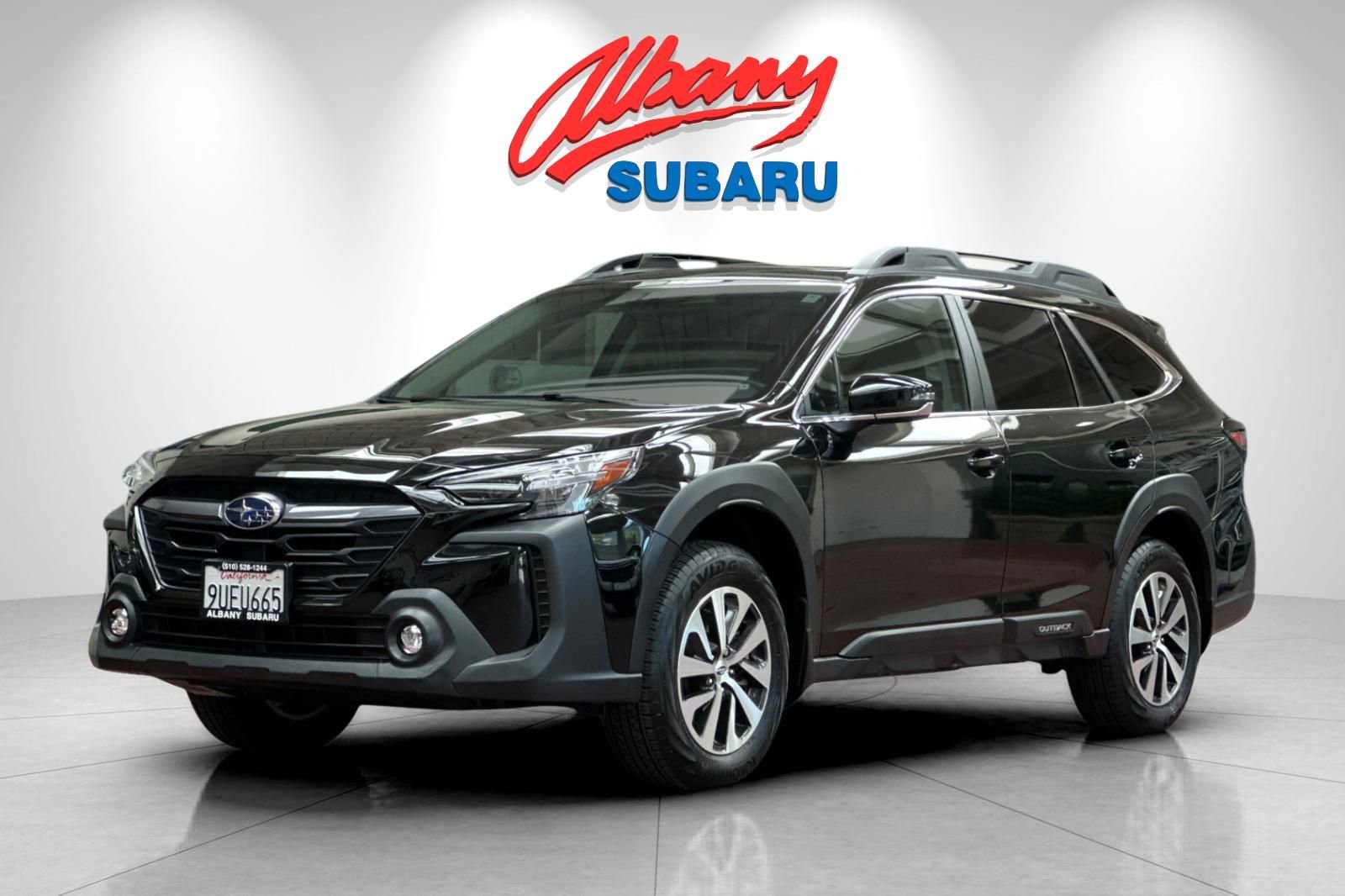 Used 2025 Subaru Outback Premium image 9