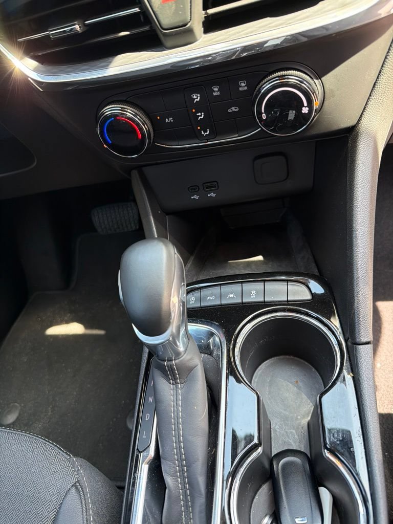 Used 2026 Buick Encore GX Preferred AWD/4WD image 11