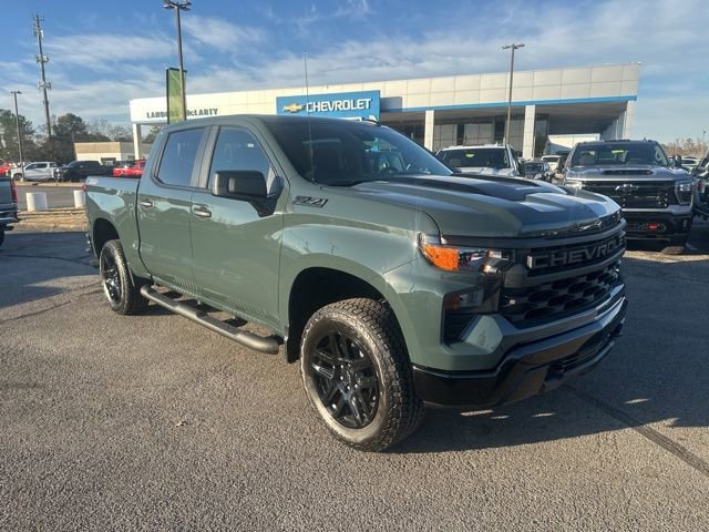 New 2026 Chevrolet Silverado 1500 Custom Trail Boss w/ Turbomax Blackout Package