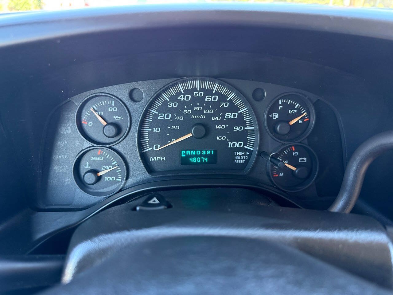 Used 2005 Chevrolet Express 2500 Passenger RWD image 29