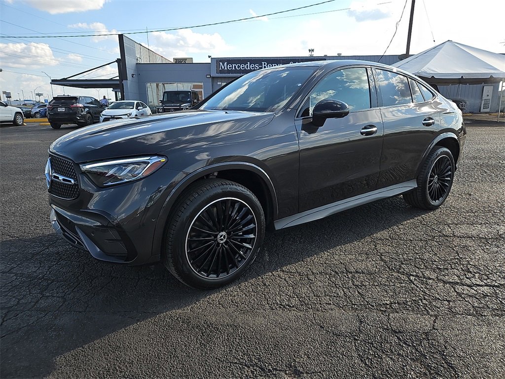 Certified 2025 Mercedes-Benz GLC 300 4MATIC image 2