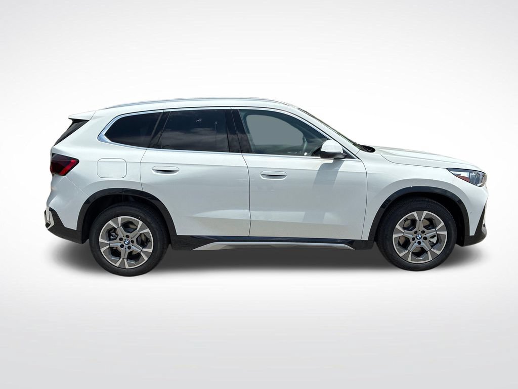 New 2026 BMW X1 xDrive28i w/ Technology Package AWD/4WD image 2