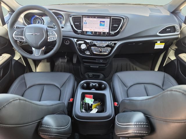 New 2026 Chrysler Voyager LX FWD image 16