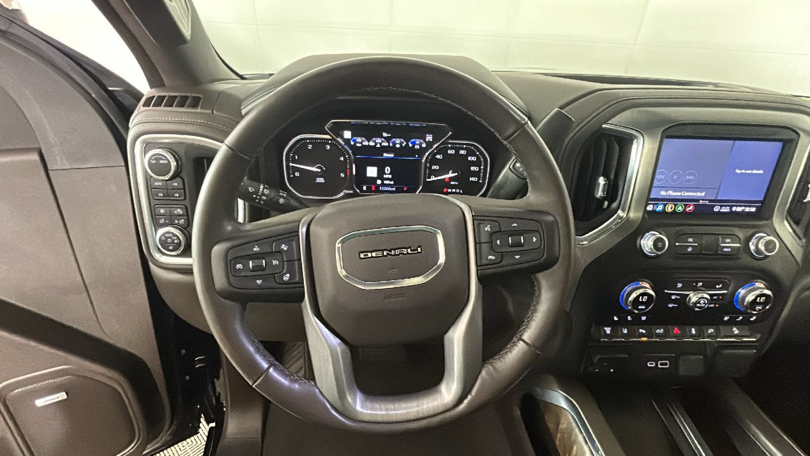 Used 2020 GMC Sierra 3500 Denali w/ Denali Ultimate Package AWD/4WD image 17