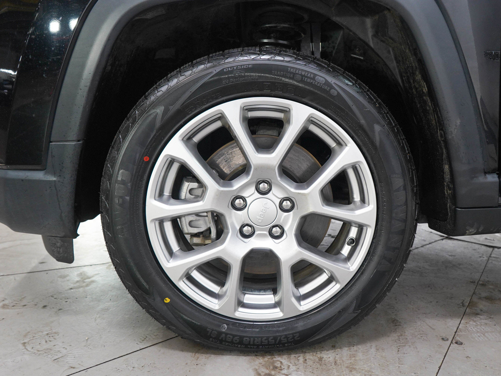 Used 2023 Jeep Compass Latitude AWD/4WD image 29