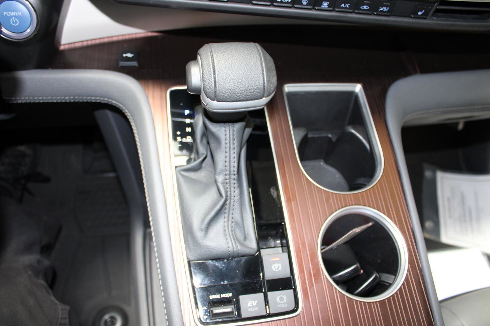 Used 2024 Toyota Sienna XLE AWD/4WD image 21