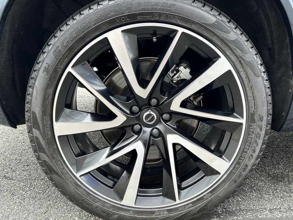 Certified 2023 Volvo XC90 B6 Plus w/ Protection Package Premier AWD/4WD image 12