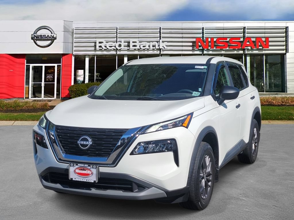 Used 2023 Nissan Rogue S AWD/4WD image 4