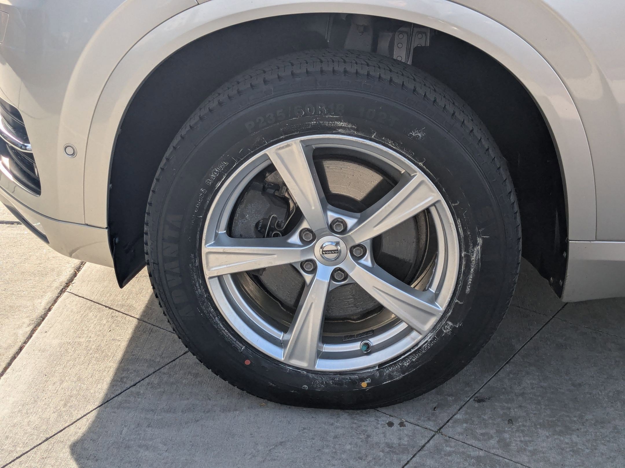 Used 2016 Volvo XC90 T5 Momentum image 12