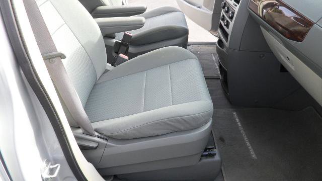 Used 2010 Chrysler Town & Country LX w/ Entertainment Group #1 FWD image 24