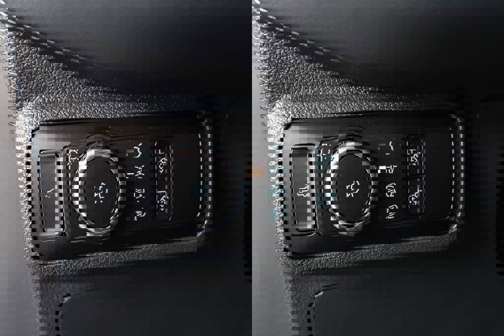 New 2026 Ford Explorer ST w/ Sun And Sound Package image 23