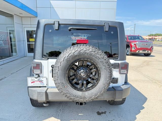 Used 2018 Jeep Wrangler Unlimited Rubicon w/ Connectivity Group AWD/4WD image 35