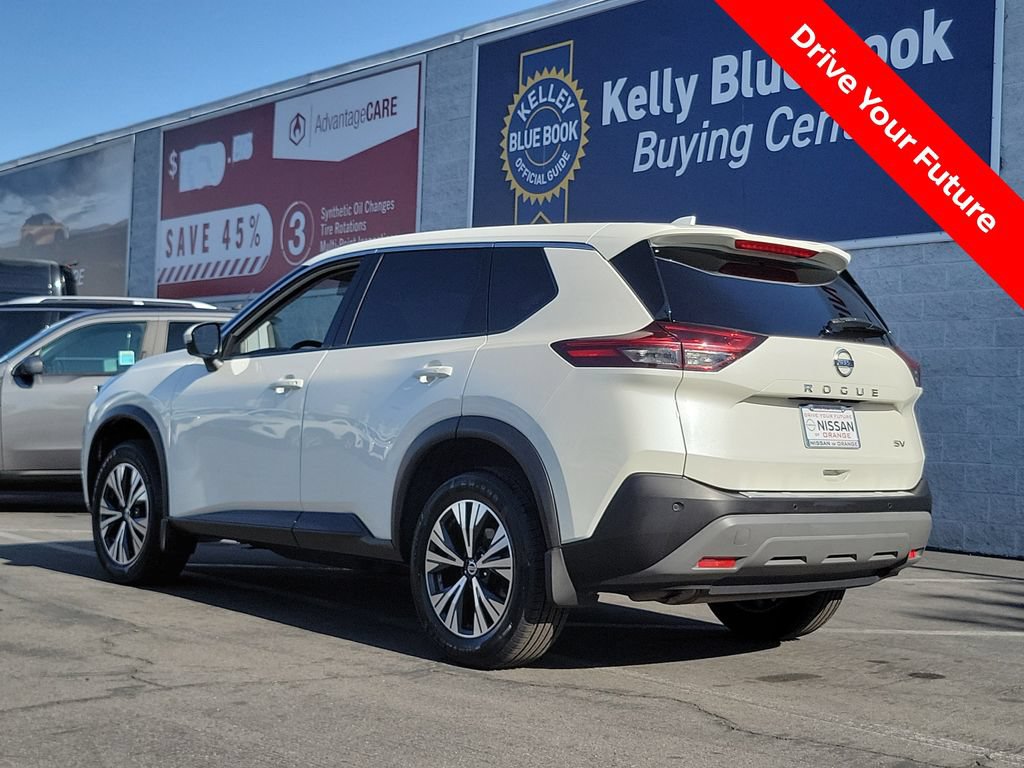 Certified 2021 Nissan Rogue SV FWD image 2