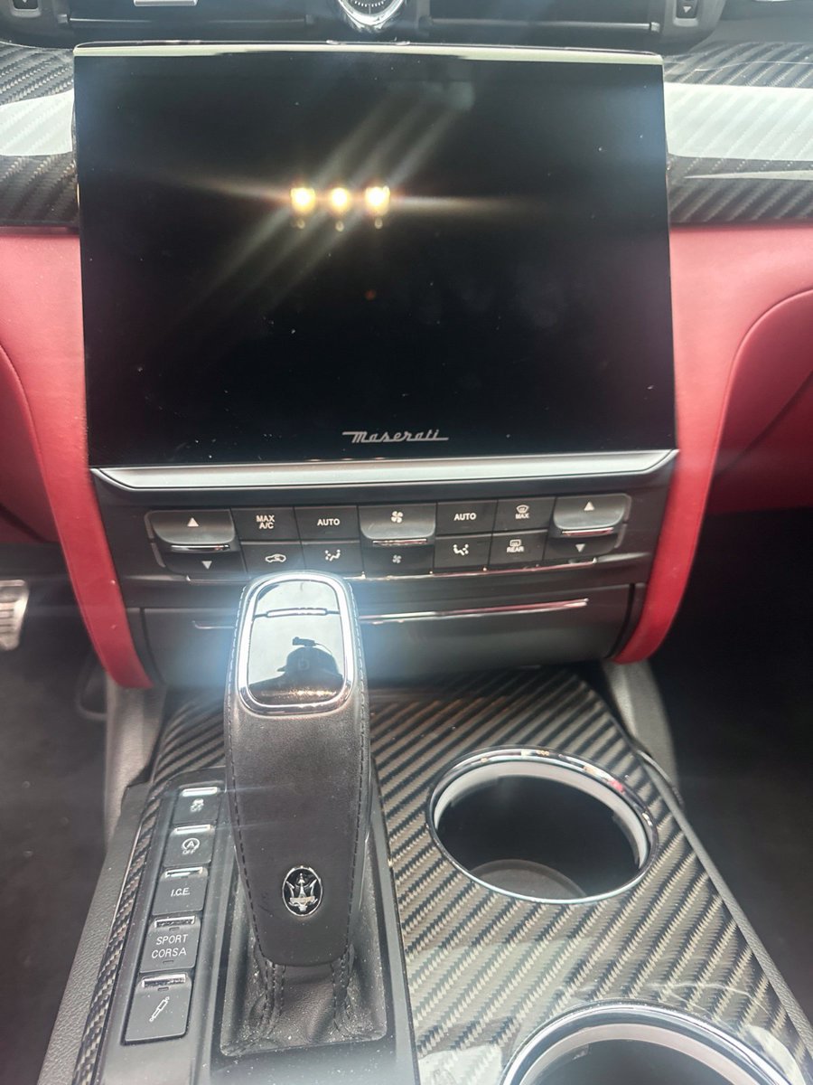 Used 2021 Maserati Quattroporte Trofeo RWD image 12