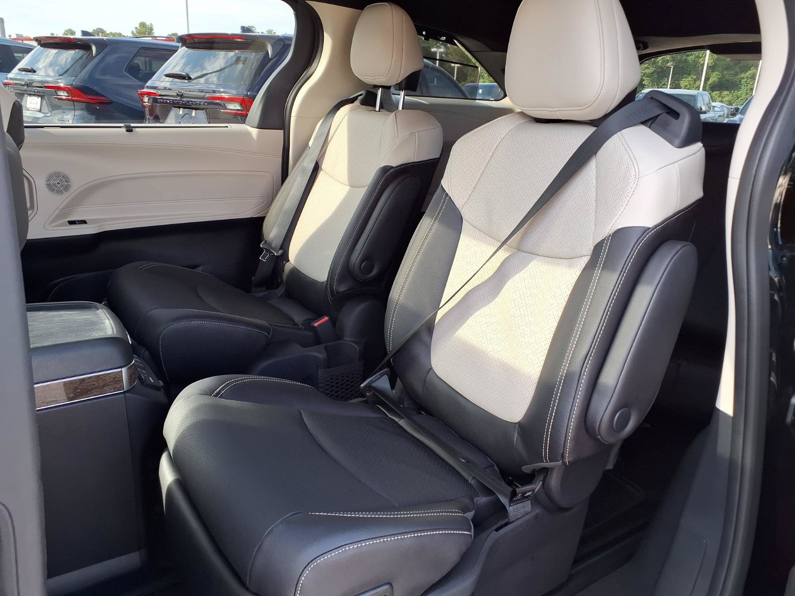 New 2026 Toyota Sienna Platinum AWD/4WD image 15