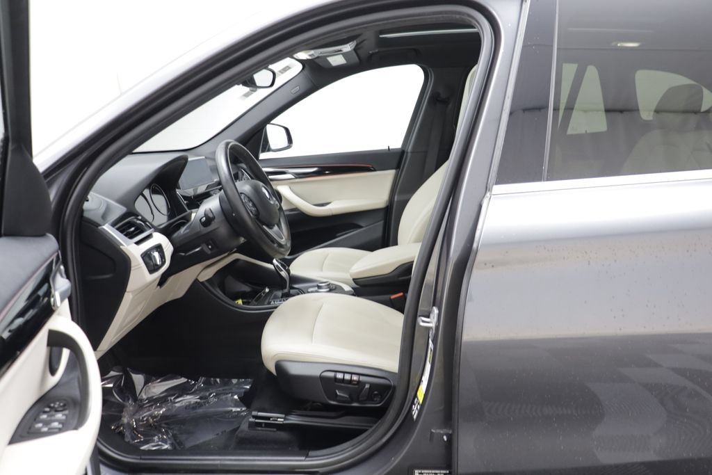 Used 2021 BMW X1 xDrive28i w/ Convenience Package AWD/4WD image 5