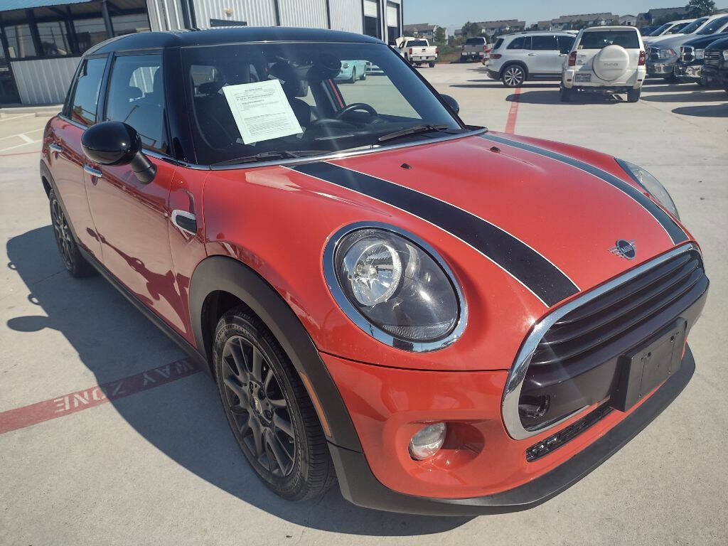 Used 2019 MINI Cooper 4-Door Hardtop w/ Storage Package